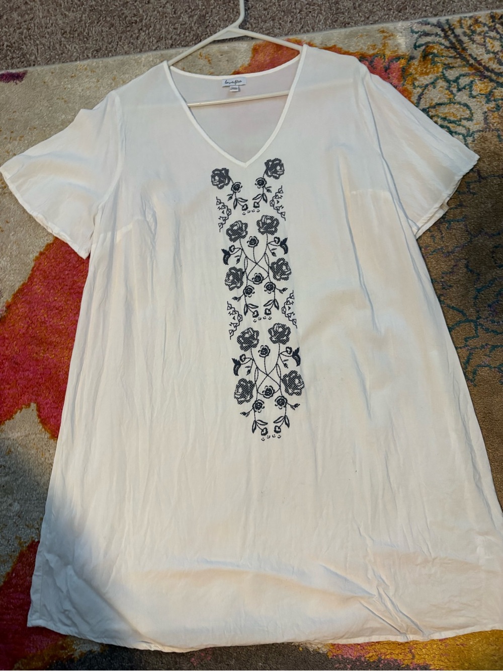 Love, Fire White V-Neck Embroidered Floral Tunic